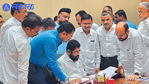 Rahul Sonwane, president of the organization while giving a statement to Chief Minister Eknath Shinde regarding the small amount of funds received as compensation for works under Public Works Department.