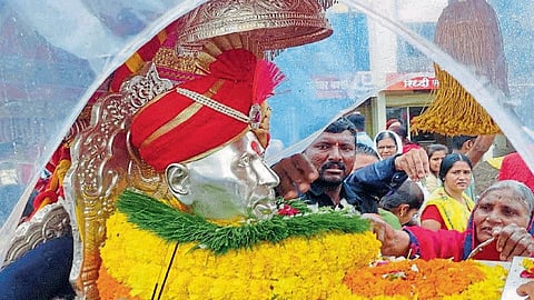 gajanan maharaj palkhi shegaon at akola on sunday pandharpur culture and religion