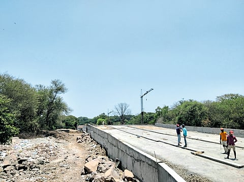 जुन्या सांगवीतील पुलाचे काम प्रगतिपथावर
पुण्याला नव्याने जोडणार ः इतर रस्त्यावरील वाहतुकीचा ताण कमी होणार