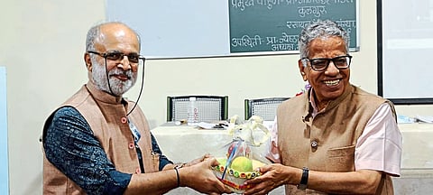 तंत्रज्ञानामुळे होणारे बदल समजून घेणे गरजेचे