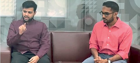 नहुश गुळवणी आणि निहार कोळपकर