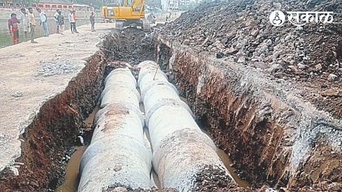 Ongoing work of laying rainwater and drainage pipelines in Talakuteshwar river basin
