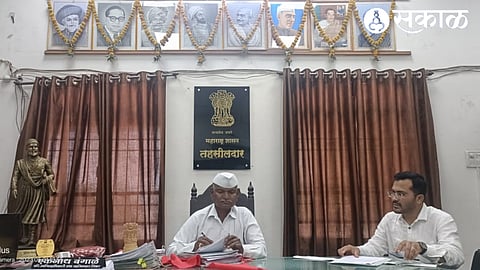 Peon sat in Tehsildar chair