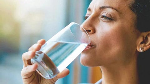 how drinking water helps you in weight loss