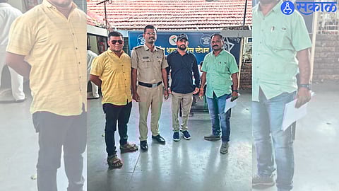 Chalisgaon: Police personnel taking deported Sarait criminal Dattatray Chaudhary for action.