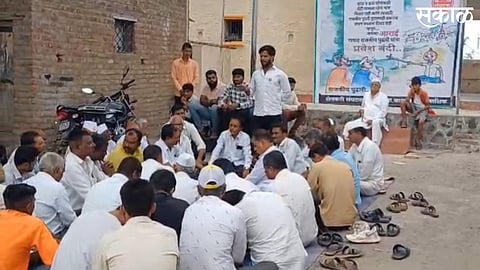 Due to non-availability of prices of agricultural produce, political leaders in Arai are banned from villages