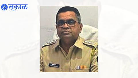 Deputy Superintendent of Police Dhananjay Yerule saved  lives of 3 jalgaon news