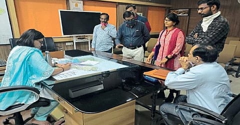 akola District Collector Neema Arora