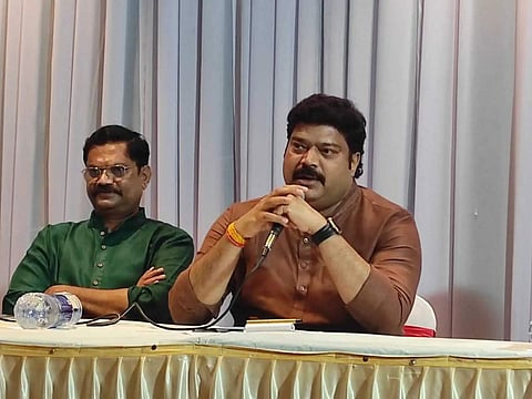 Twitt On Sanjay Raut