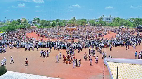 sant tukaram maharaj palkhi akluj ringan wari warkari ashadi wari culture