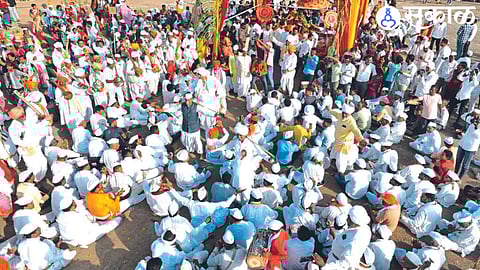 varkari experienced Sant Dnyanoba Mauli palkhi round arena at arena in Datli nashik news