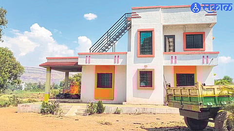 Bharveer Budruk: Nivritti Khatale's daughter is being cremated by angry villagers on the porch of her abductor's bungalow