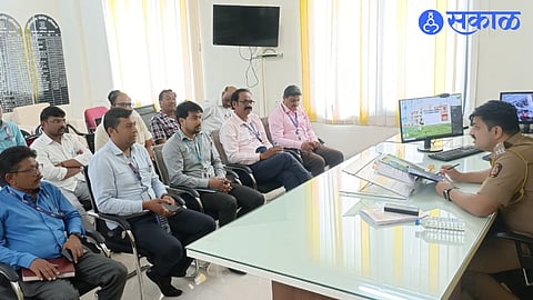 Police on alert mode after Jalgaon sbi robbery incident jalgaon news