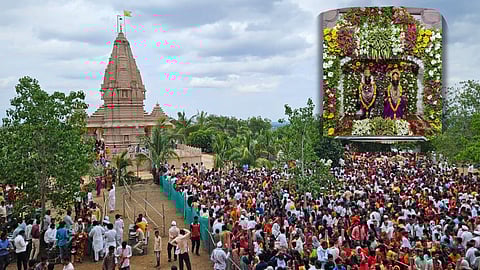 ashadi ekadashi 2023 thousands of devotees took darshan of Vitthal Rukmai Vaishnav Fort sindkhed raja