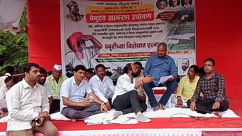 Shivajirao Adhalrao Patil meet to cm eknath shinde devendra fadanvis with protesters for Satgaon Plateau water issue