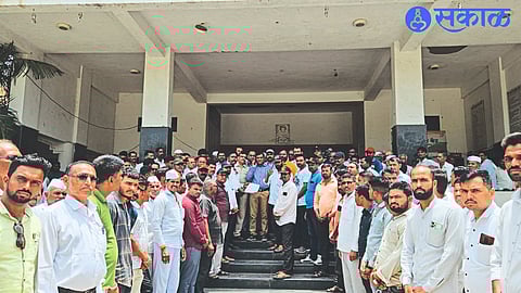 Grandmothers and ex-soldiers taking out a march to protest the attack on a soldier and giving a statement to the administration.