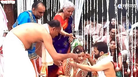 Nirmala Sitharaman Daughter Parakala Vangmayi gets married bengaluru no vip