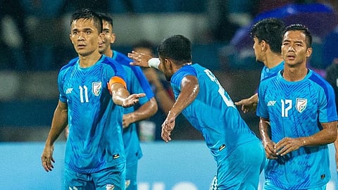 SAFF Championship IND vs PAK : भारताने पाकिस्तानचा 4 - 0 ने उडवला खुर्दा, एकट्या छेत्रीने केले 3 गोल 