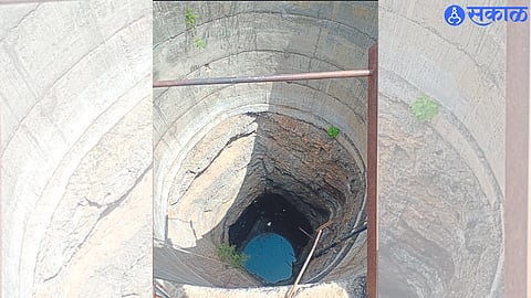 Kapdane : Base reached by water from a well in Mansi Shivara.