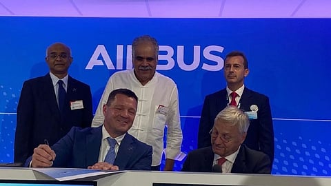 Indigo-Airbus Deal: भारताच्या विमान खरेदी व्यवहारानं रचला इतिहास! IndiGoनं खरेदी केली 500 विमानं