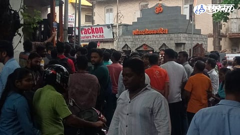 Pune Crime Koyta attack on girl in Sadashiv Peth MPSC student save her life