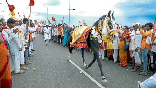 ashadi wari 2023 Bhandishegaon wari ringan warkari entry today in pandharpur