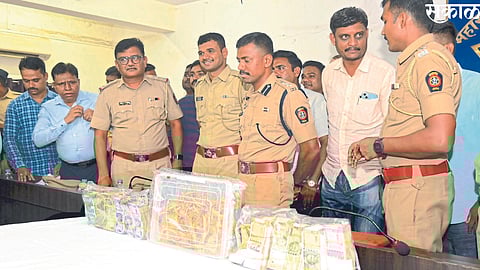 Jalgaon: Tim's face shows complete recovery and satisfaction as the crime is uncovered.