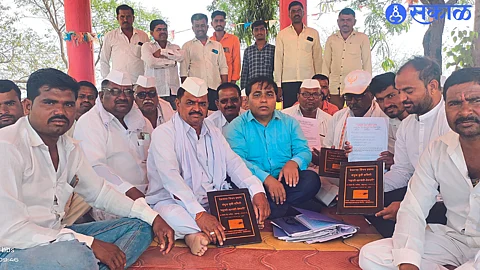 Farmers present at Jalsankirtan to create awareness about irrigation project of Devana. In the second photo, farmers and protestors in a police meeting.
