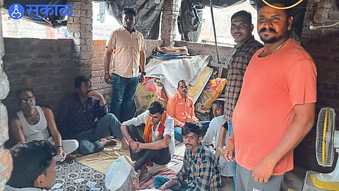 Suspects detained at gambling den.