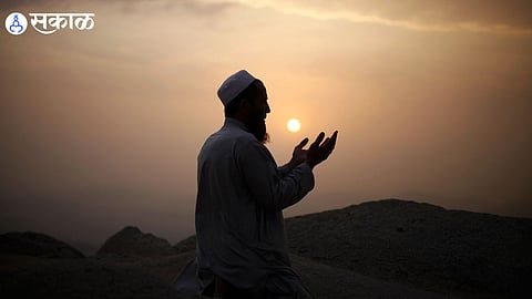 Solapur: हे अल्ला! भरपूर पाऊस पाड, सर्वांना सुख-समृद्धी लाभू दे! मुस्लिम समाजाचं अल्लाकडे साकडं