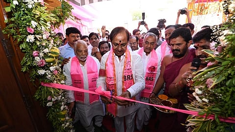 BRS Nagpur Office : 'गरज नसलेल्या गोष्टी आपण का आयात करतोय?', KCR संतापले; 'BRS' नागपूर कार्यालयाचं उद्घाटन