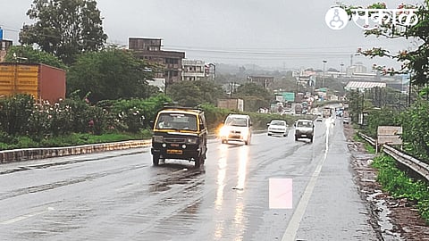 Due to incessant rain in Igatpuri area and taluka, motorists had to navigate the highway with headlights on even during the day.