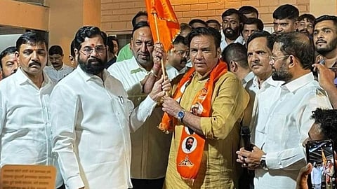 Rishikant Shinde joins Shiv Sena