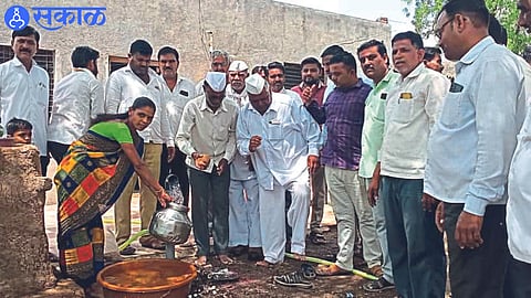 Officers here during the inauguration of water made available to citizens by Somnath Algat.