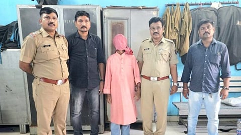 Attempt to abduct little girl in Sainagar-Shirdi Express