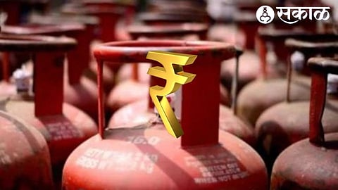 LPG Gas Cylinder Rates Hike: ‘घरगुती गॅस परवडेना, जळाऊ लाकूड मिळेना’! गॅस सिलिंडर अकराशेच्या घरात