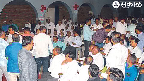 Speaking at the general meeting of Nashik District Secondary Teachers and Non-Teaching Employees Co-op Credit Society, President Arun Pawar, Vice President Dnyaneshwar Thackeray, Working Deepak Hallij, Mohan Chakor and other directors.