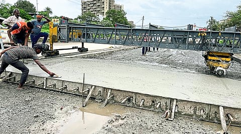 पुणे- कोलाड रस्त्याचे रखडलेले काम सुरू