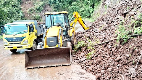 Landslide in Kelghar Ghat Javali