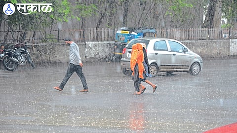 Jalgaon city received moderate rainfall on Thursday