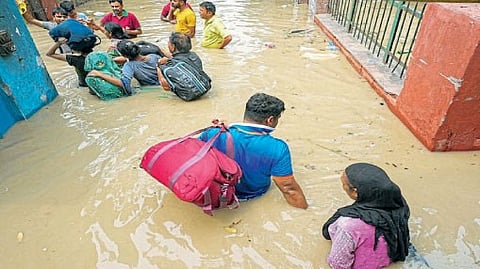 delhi flood live updates delhi rain latest news yamuna water level supreme court