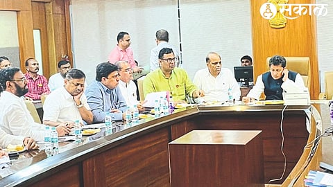 MLA Kishore Darade and officials participated in a meeting with Education Minister Deepak Kesarkar regarding various issues in the education department