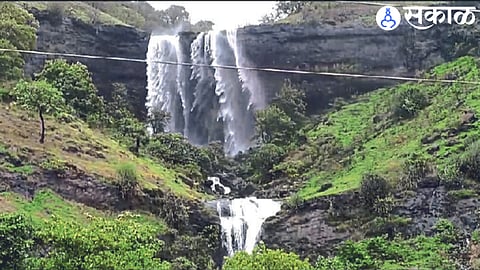 Tourists are coming in large numbers to waterfall near bhavali nashik news