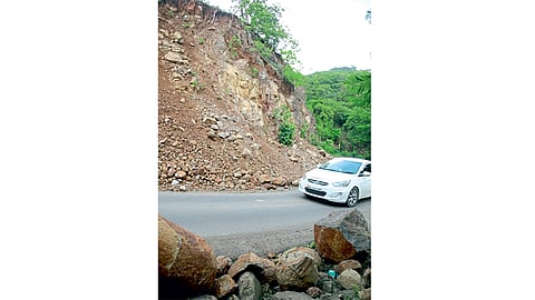 Sinhgad Ghat Road