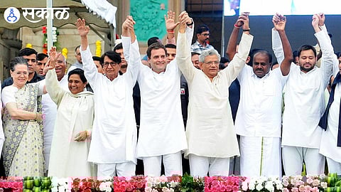 Opposition Meeting In Bengaluru : मोदी सरकारच्या विरोधात विरोधी पक्षांची बंगळूरमध्ये १७ तारखेला पार पडणार बैठक; शरद पवारांच्या भूमिकेकडे लक्ष