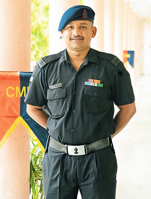 दिपेशने लष्करातील जेई अर्किटेक्ट पदावर मारली मजल