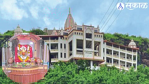 Attempted theft in Pedkai Devi temple premises Dhule Crime News