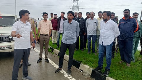 Vidarbha Flood News: महागाव तालुक्यात पुरात अडकलेल्या ४५ जणांच्या सुटकेसाठी लष्कराचे हेलिकॉप्टर दाखल झाले