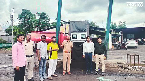 Varangaon Road Biodiesel Center Seal Action of Supply Department by order of Collector Jalgaon Crime News