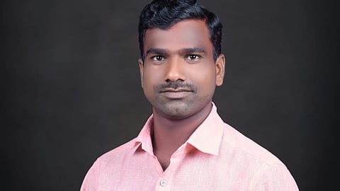 inspiring story of sugarcane worker dinkar dagadu beldar becoming police